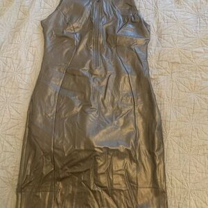 Chic Metallic Sleeveless Backless Dress